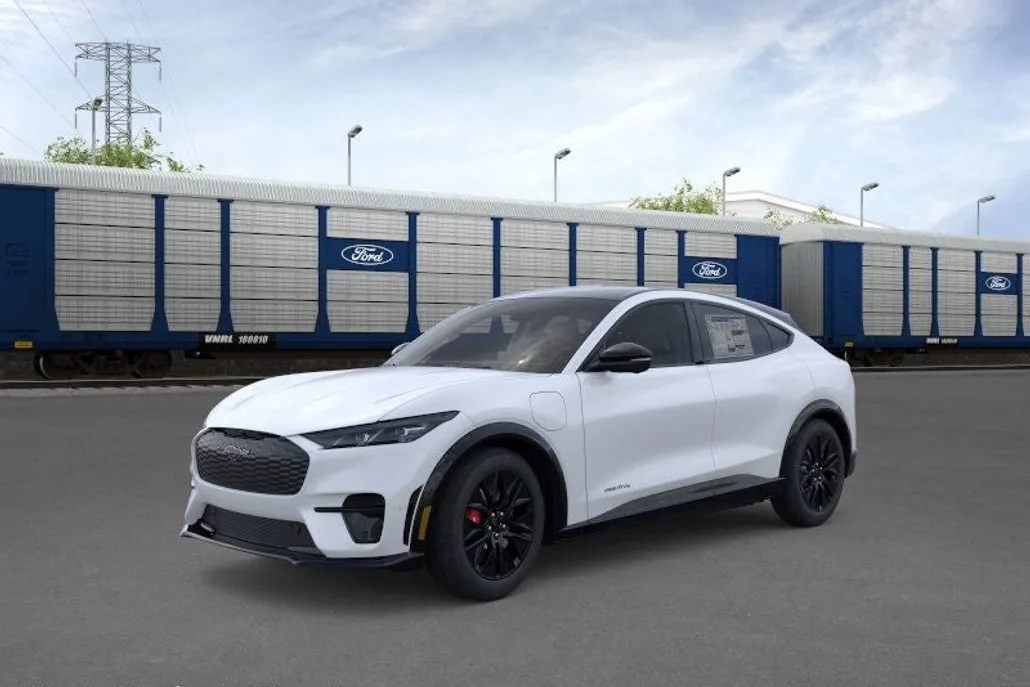 2025 Ford Mustang Mach-E Premium photo 1