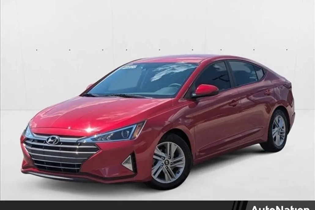 2020 Hyundai Elantra SEL photo 1