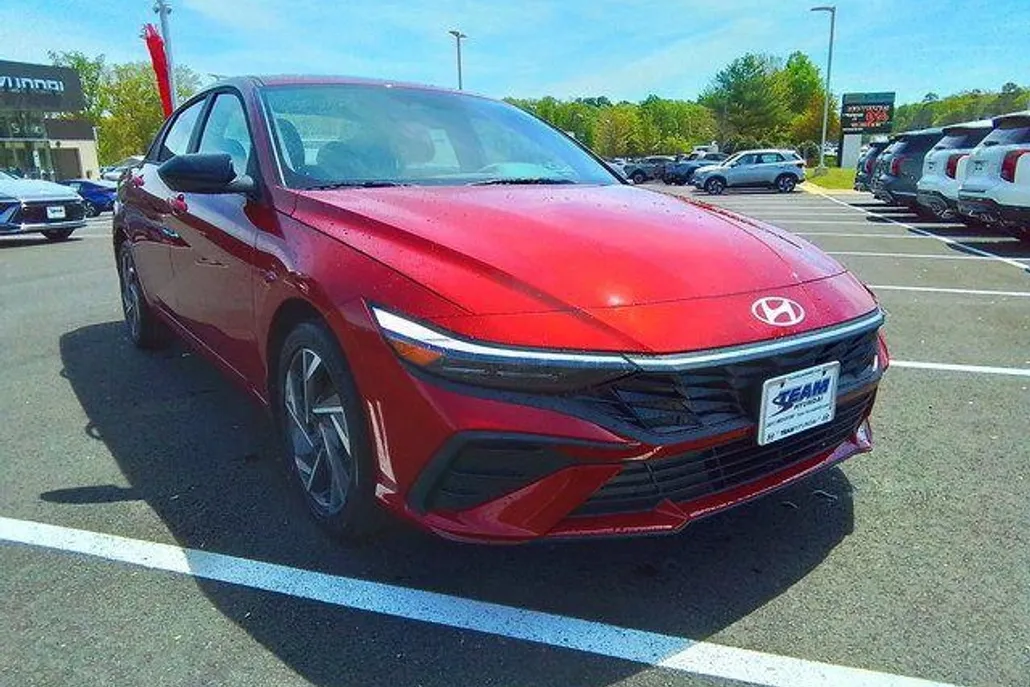 2025 Hyundai Elantra Hybrid SEL Sport photo 1