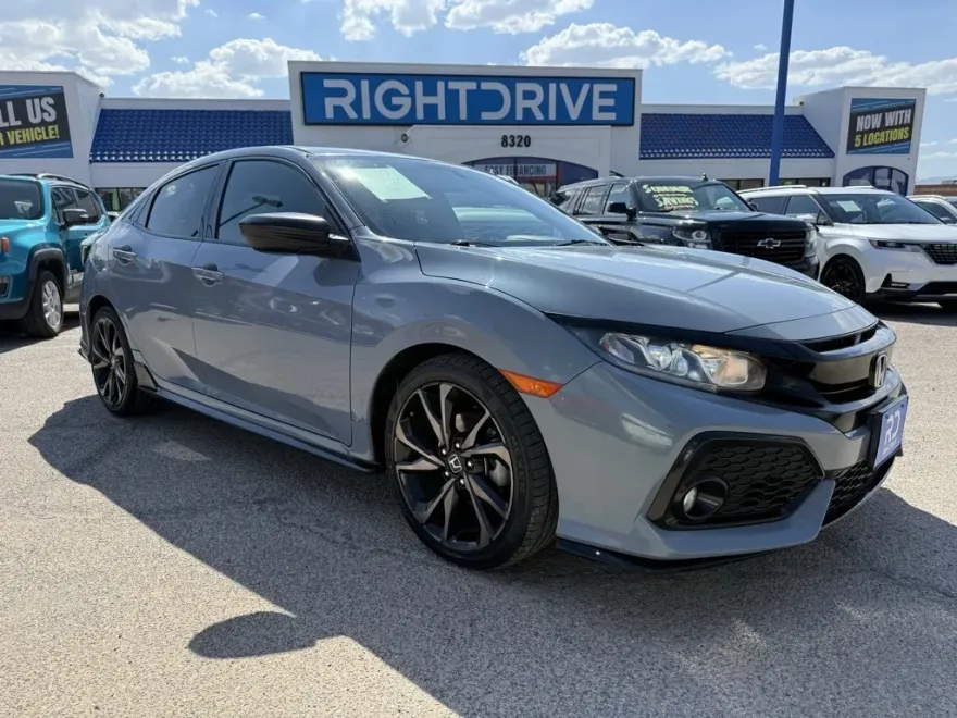 2018 Honda Civic Sport photo 1