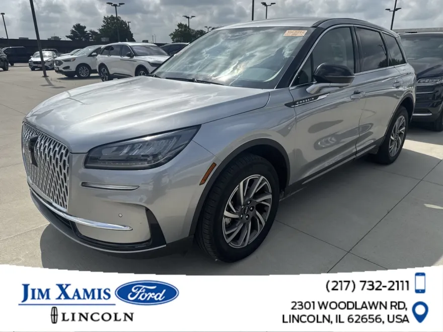2023 Lincoln Corsair Standard photo 1