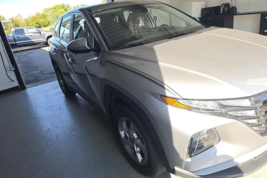 2023 Hyundai Tucson SE photo 1