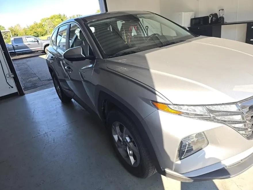 2023 Hyundai Tucson SE photo 1