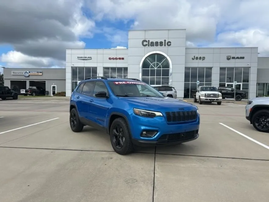 2023 Jeep Cherokee Altitude photo 1