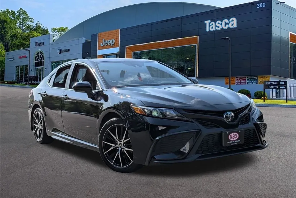 2023 Toyota Camry SE photo 1