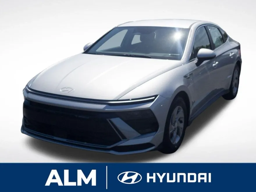 2025 Hyundai Sonata SE photo 1