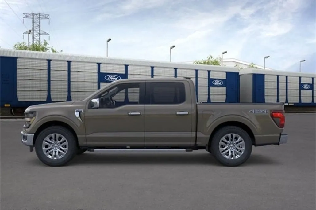 2025 Ford F-150 XLT photo 1
