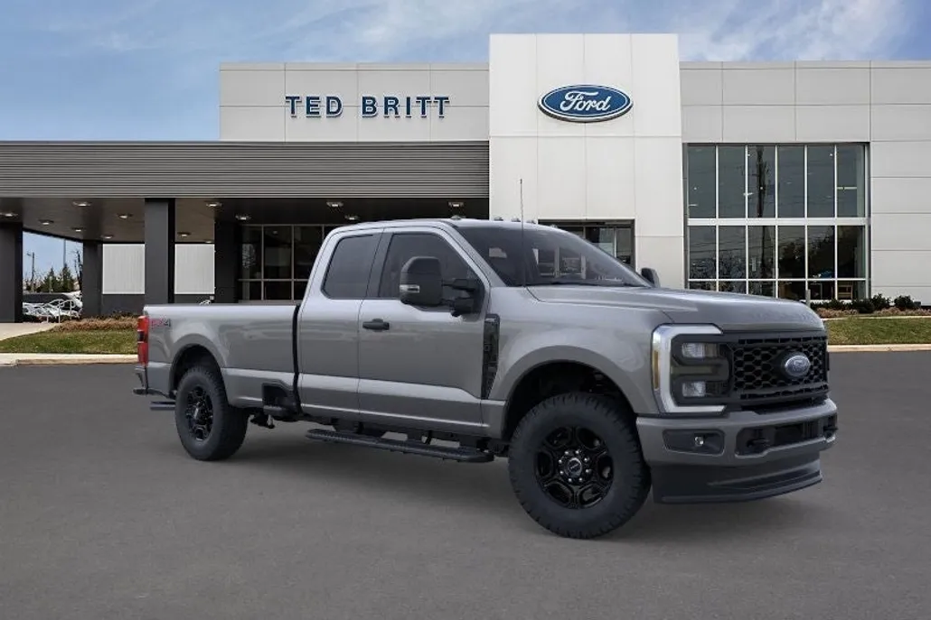 2025 Ford F-250 photo 1