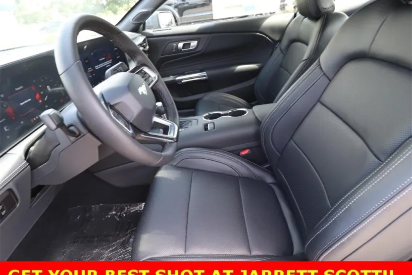 2025 Ford Mustang EcoBoost Premium photo 1
