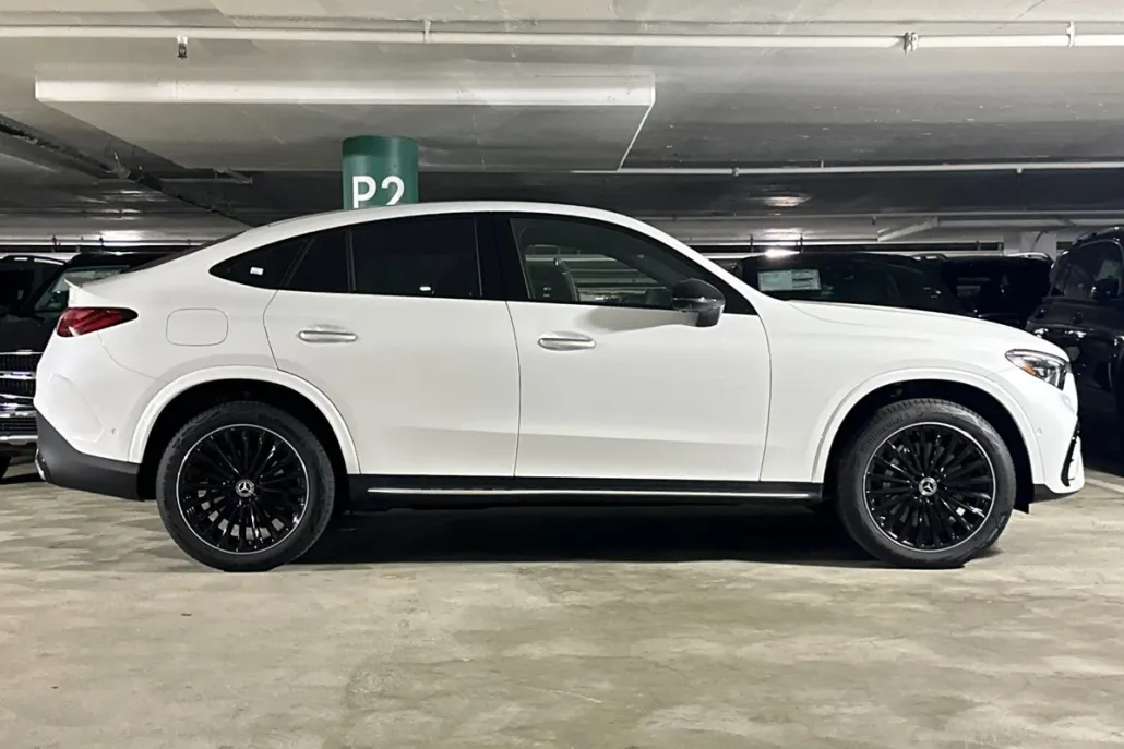2025 Mercedes Benz GLC 300 4MATIC photo 1