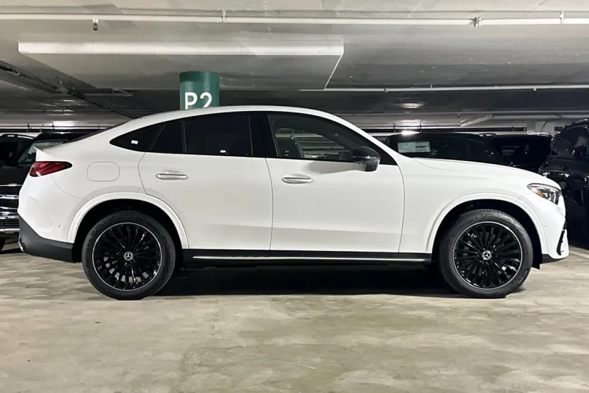 2025 Mercedes Benz GLC 300 4MATIC photo 1
