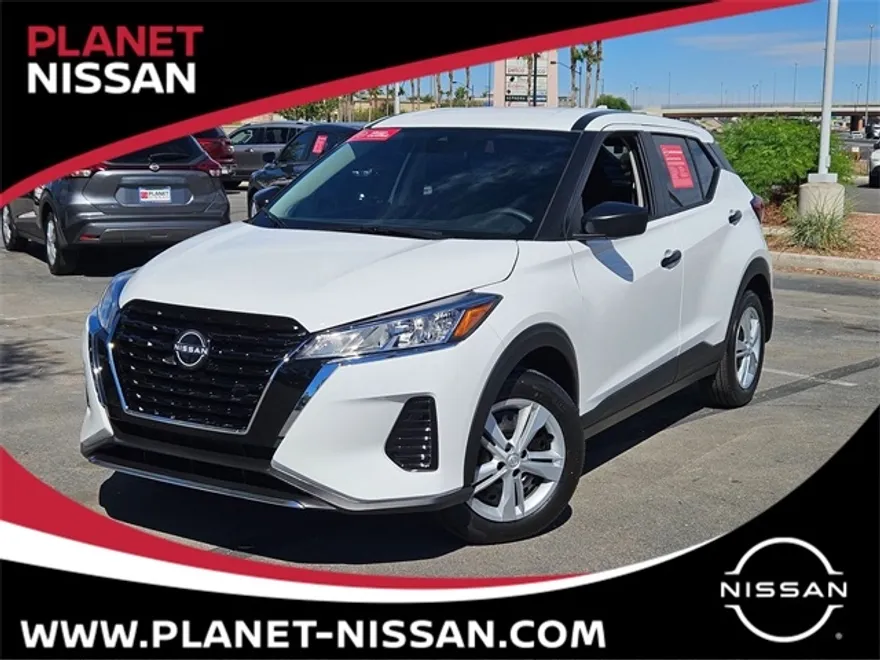 2025 Nissan Kicks Play S photo 1