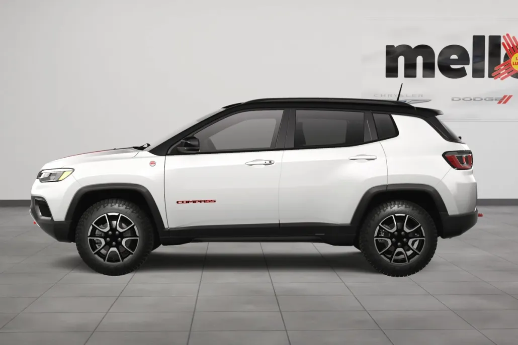 2025 Jeep Compass Trailhawk photo 1