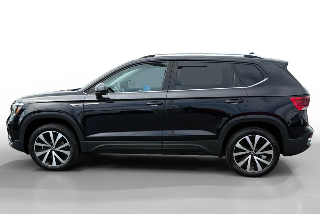 2022 Volkswagen Taos SE photo 1