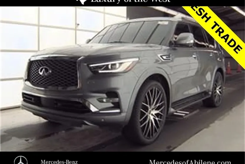 2020 Infiniti QX80 Luxe photo 1