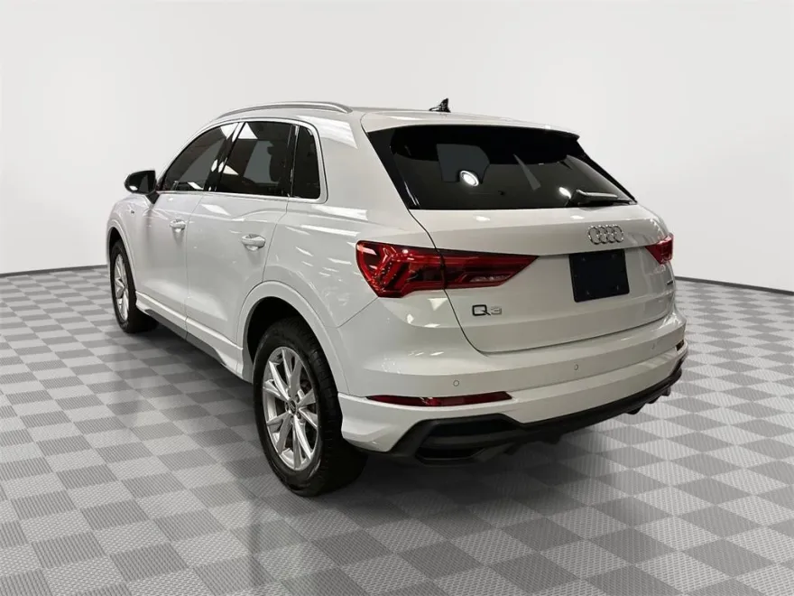 2023 Audi Q3 Premium 45 TFSI S line photo 1