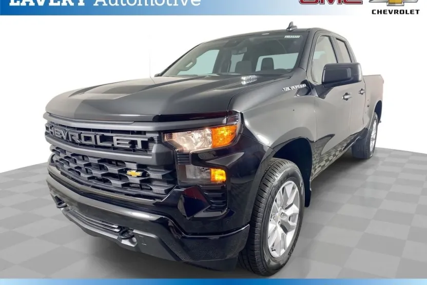 2026 Chevrolet Silverado Custom photo 1