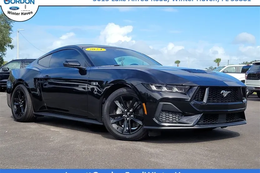 2024 Ford Mustang GT photo 1