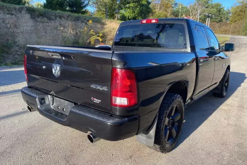 2018 Ram 1500 Express photo 1