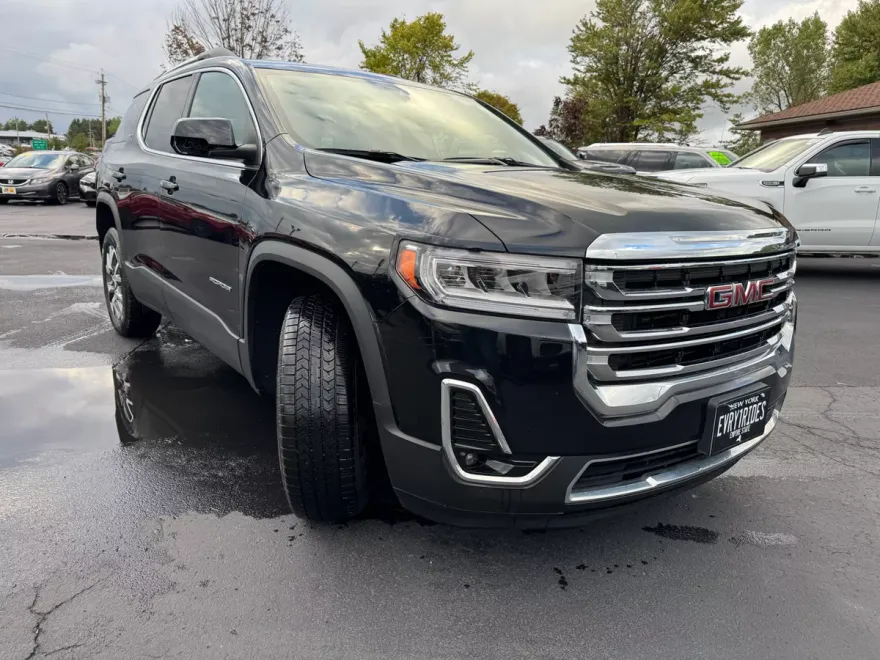 2023 Gmc Acadia SLT photo 1