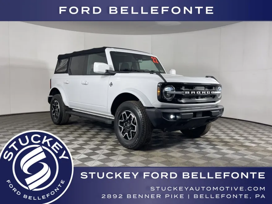 2022 Ford Bronco Outer Banks photo 1