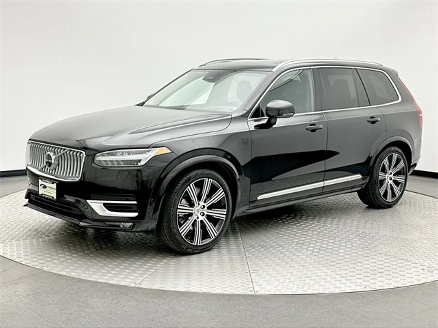2025 Volvo XC90 AWD photo 1