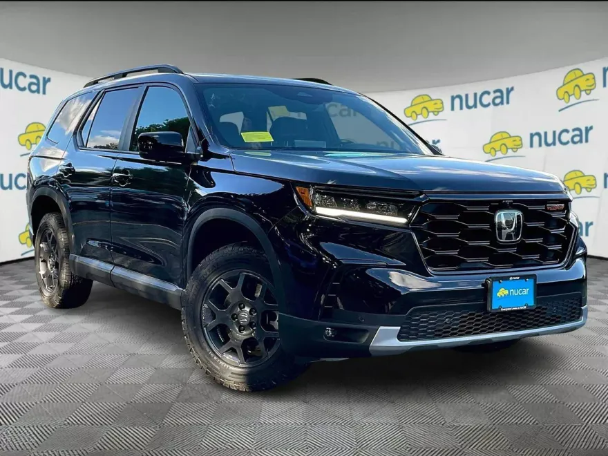 2025 Honda Pilot TrailSport photo 1