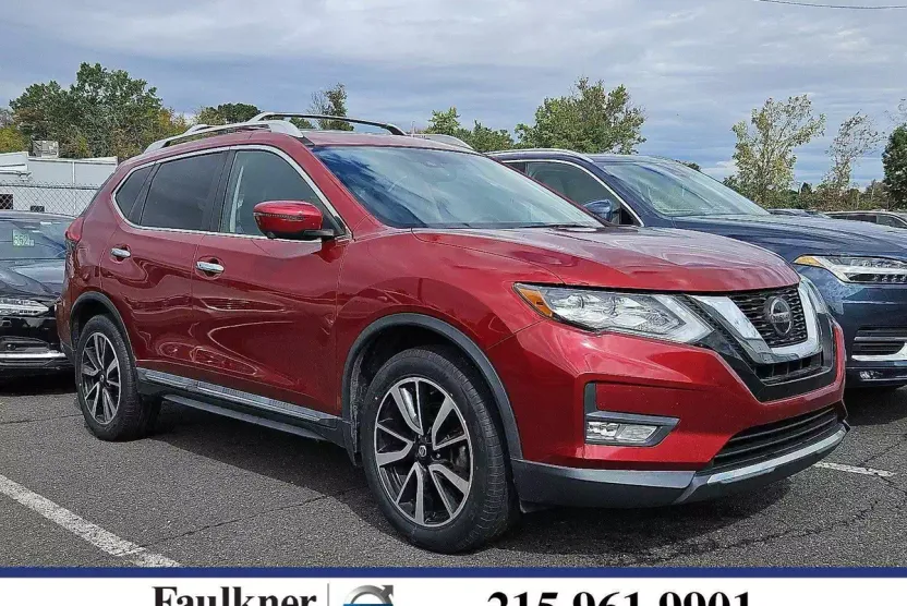 2019 Nissan Rogue SL photo 1