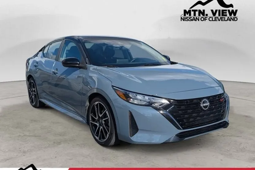 2024 Nissan Sentra SR photo 1