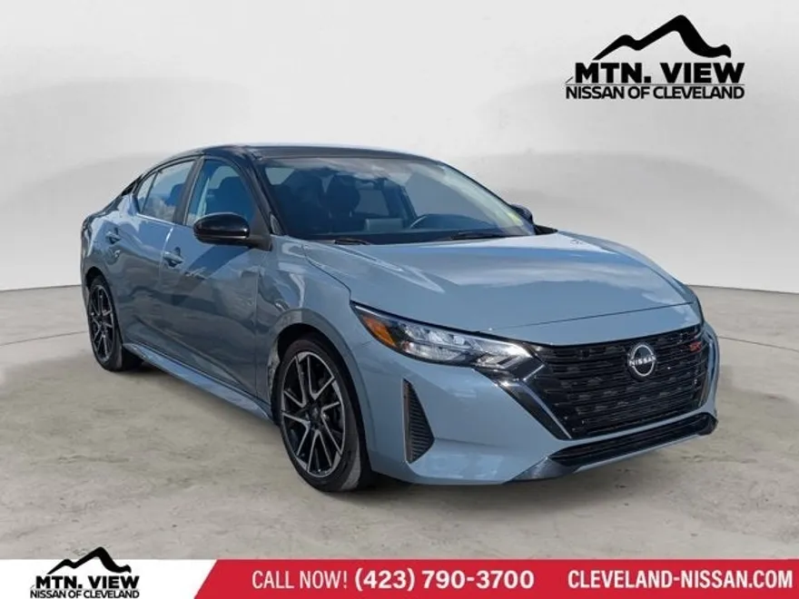 2024 Nissan Sentra SR photo 1