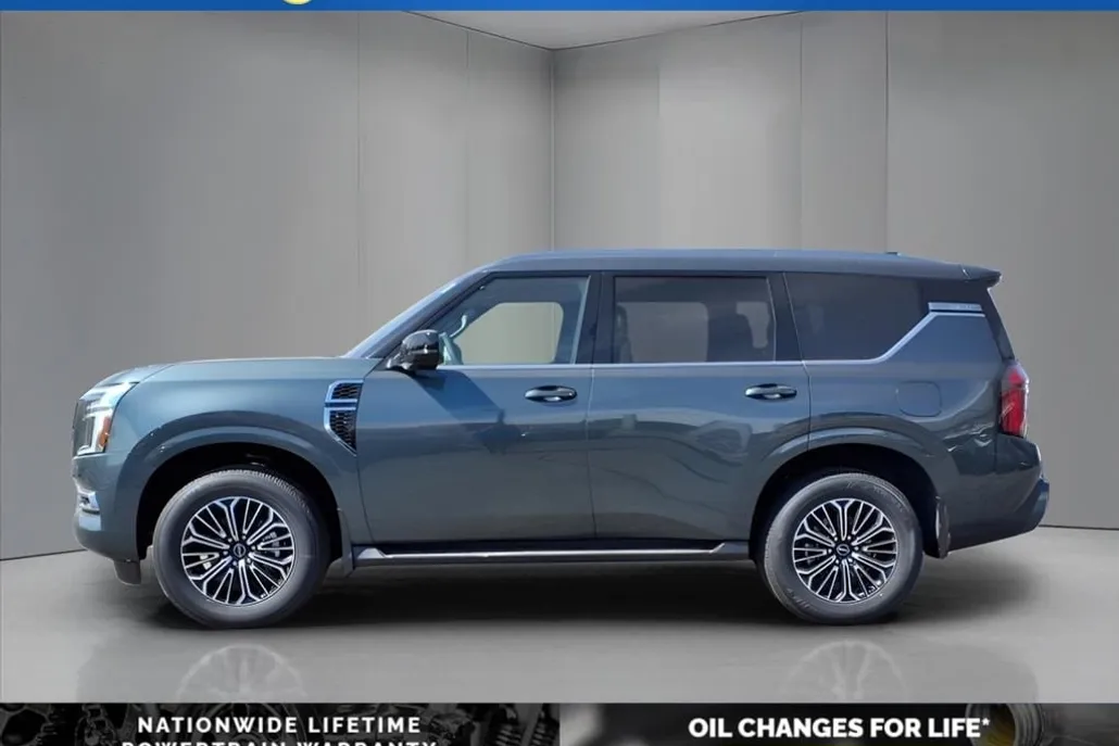 2025 Nissan Armada SL photo 1