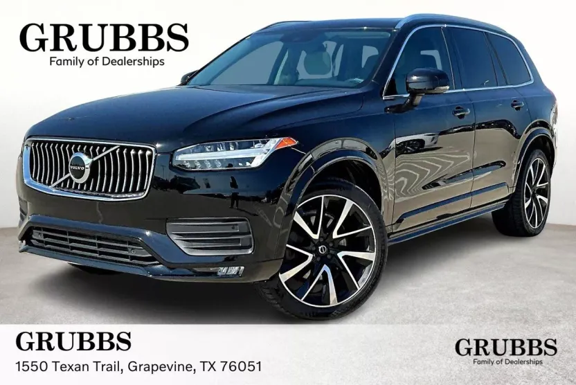 2022 Volvo XC90 Momentum photo 1