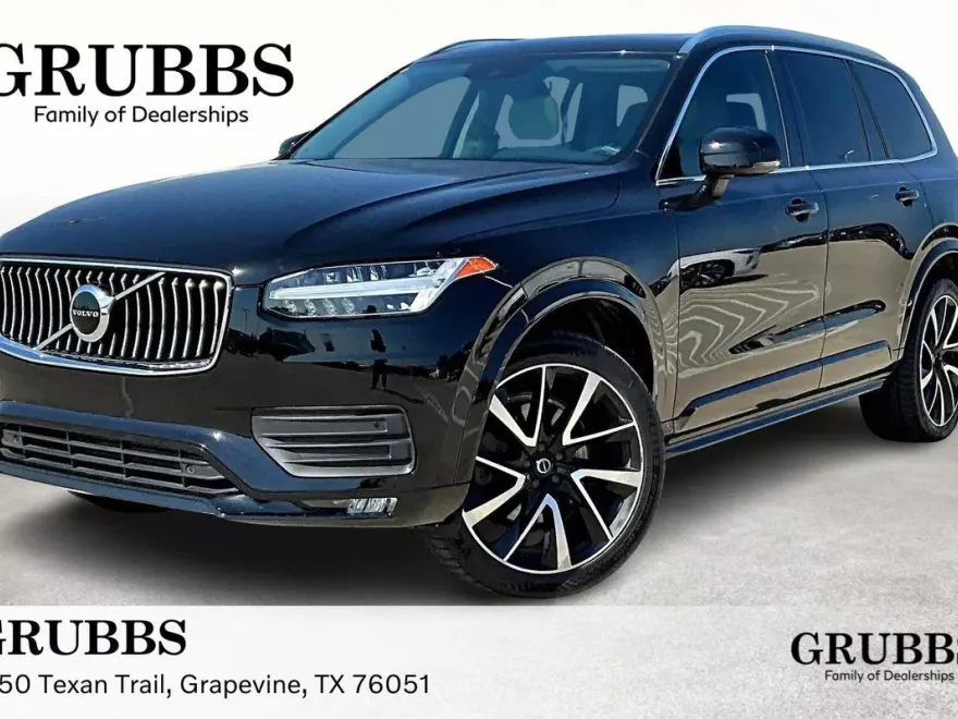 2022 Volvo XC90 Momentum photo 1