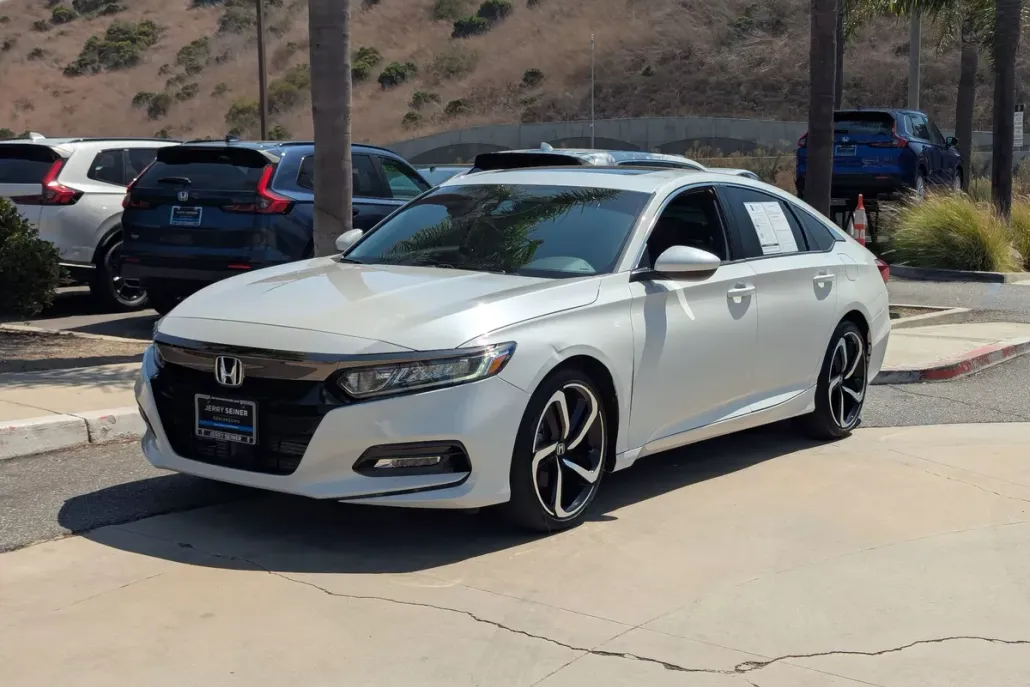 2020 Honda Accord Sport photo 1