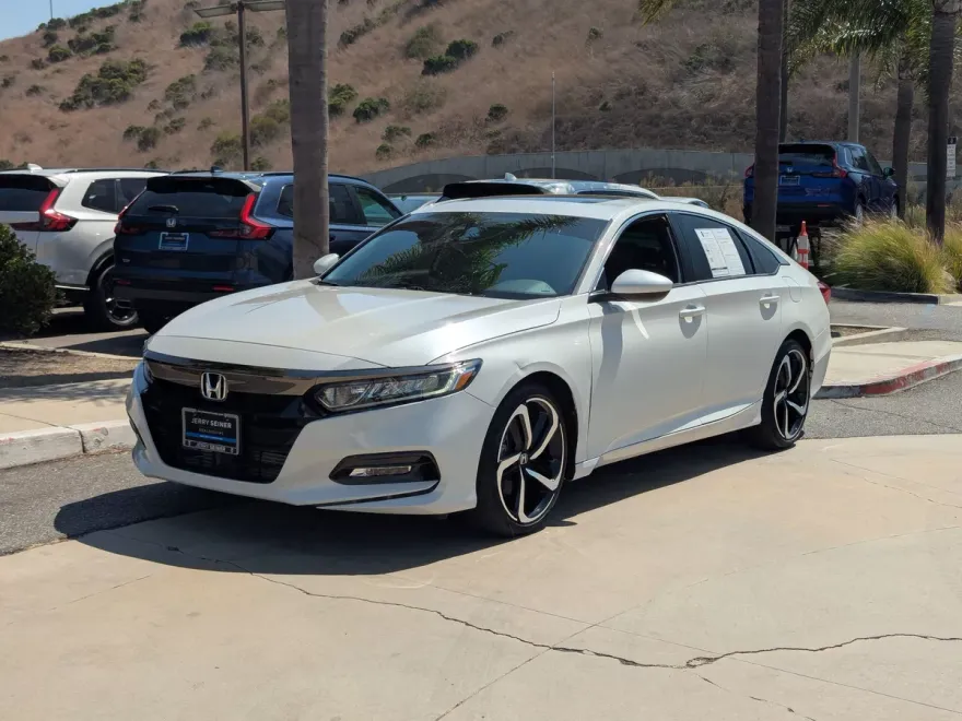 2020 Honda Accord Sport photo 1