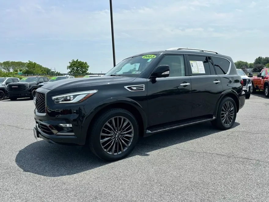 2023 Infiniti QX80 Premium Select photo 1