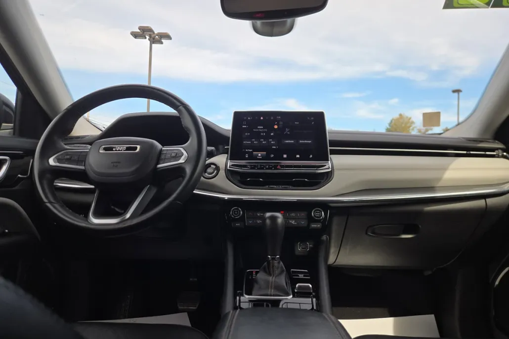 2022 Jeep Compass Limited photo 1