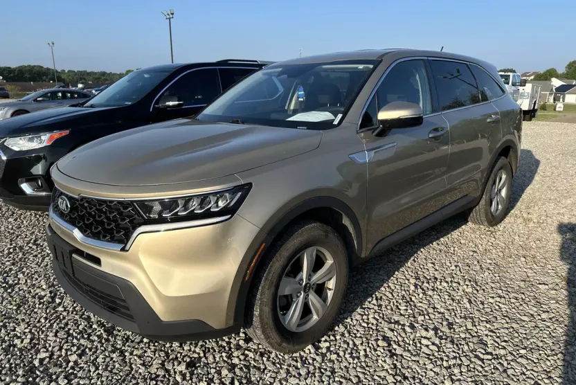 2021 Kia Sorento LX photo 1