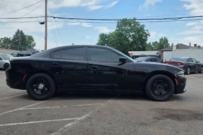 2016 Dodge Charger photo 1