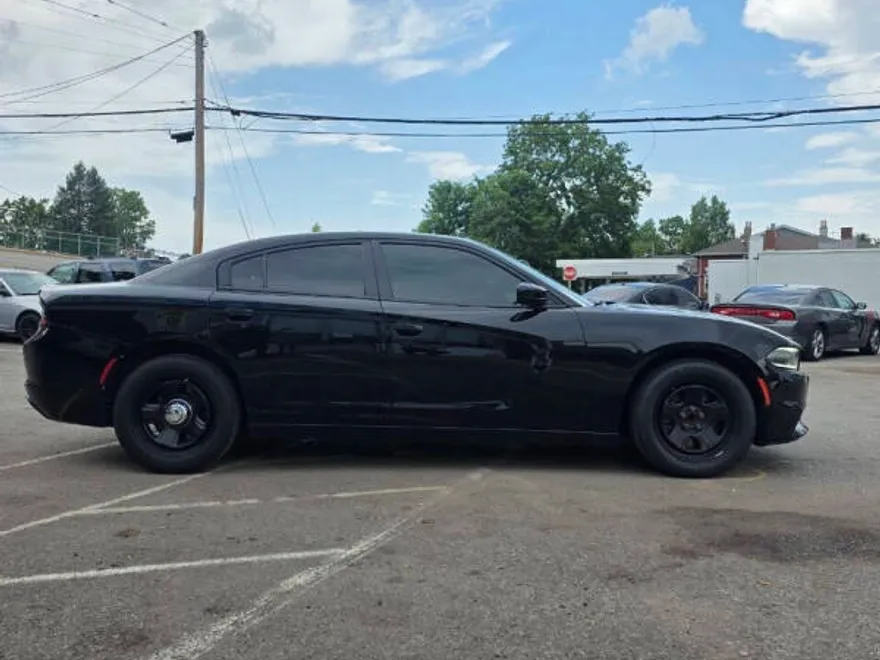 2016 Dodge Charger photo 1