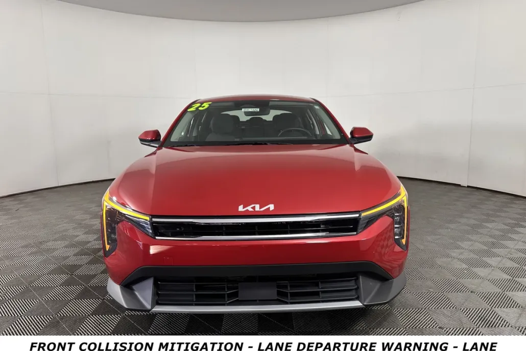 2025 Kia K4 EX photo 1