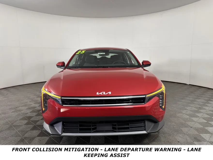 2025 Kia K4 EX photo 1