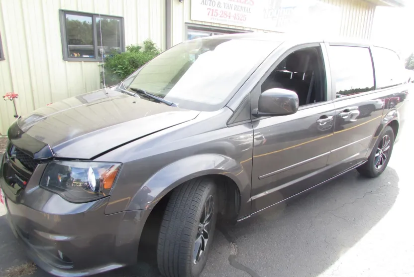 2015 Dodge Grand Caravan SXT Plus photo 1