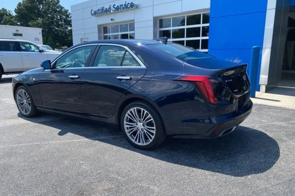 2021 Cadillac CT4 Premium Luxury photo 1