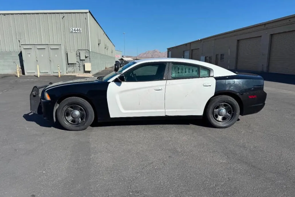 2013 Dodge Charger photo 1