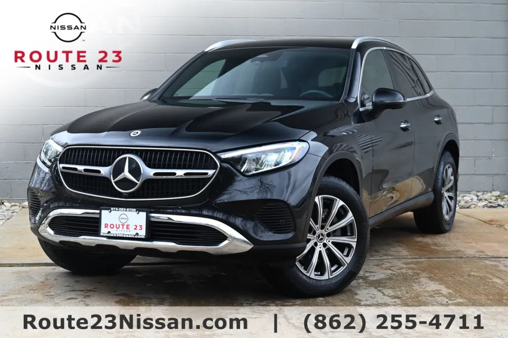 2024 Mercedes Benz GLC 300 4MATIC photo 1