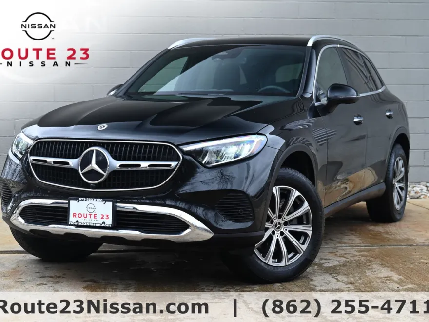 2024 Mercedes Benz GLC 300 4MATIC photo 1