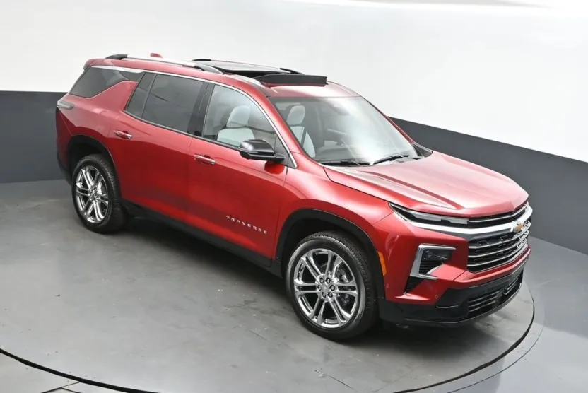 2026 Chevrolet Traverse High Country photo 1