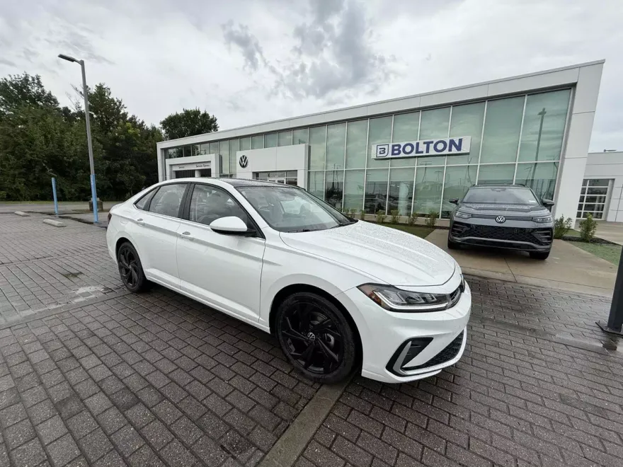 2025 Volkswagen Jetta 1.5T SE photo 1