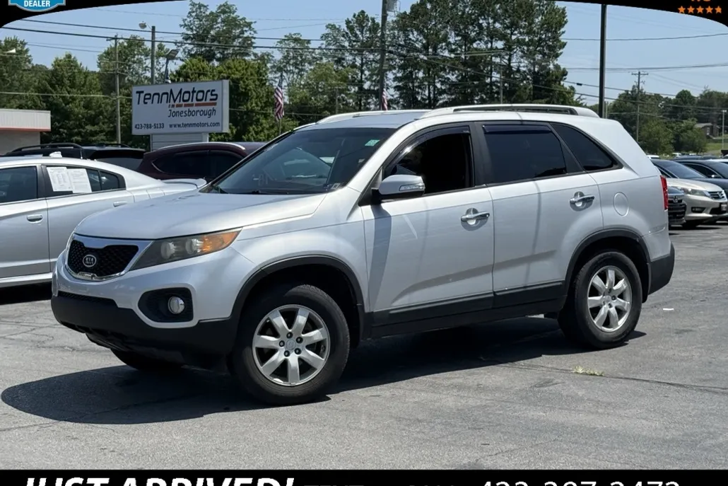 2011 Kia Sorento LX photo 1